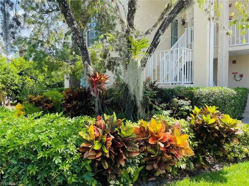 1706 Kings Lake BLVD #101, Naples, FL 34112