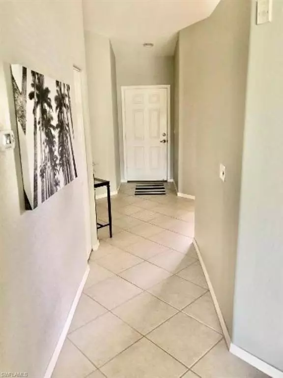 Naples, FL 34110,1240 Sarah Jean CIR #M-202