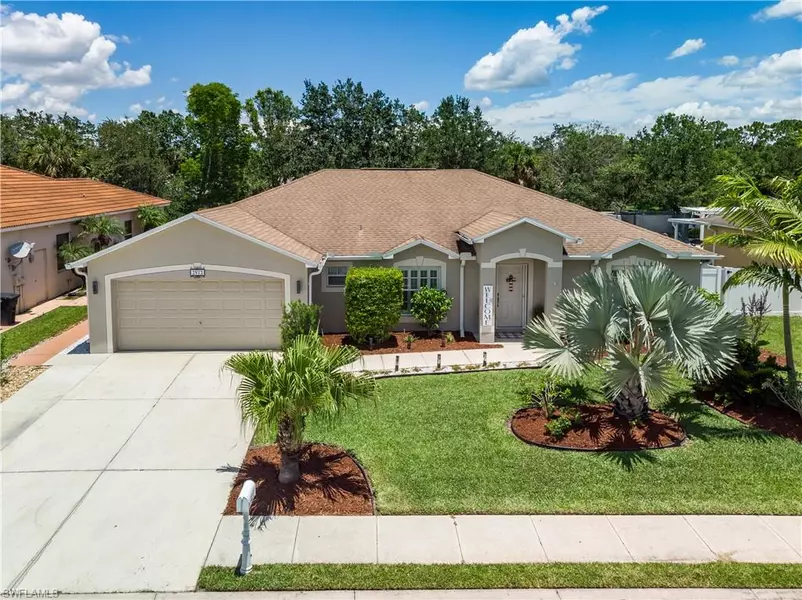 2572 Nature Pointe LOOP, Fort Myers, FL 33905