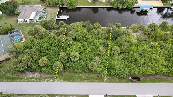 17173 Canary LN, Port Charlotte, FL 33948