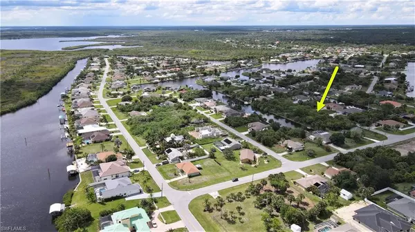Port Charlotte, FL 33948,17173 Canary LN
