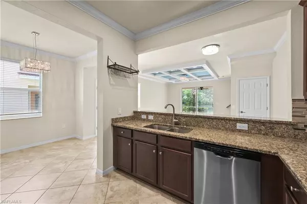 Fort Myers, FL 33966,10168 Via Colomba CIR