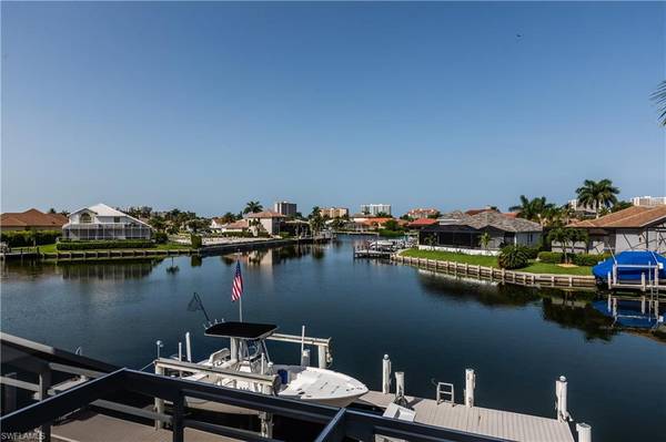 400 Edgewater CT, Marco Island, FL 34145