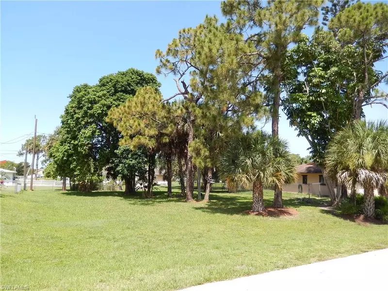 18486 Evergreen RD, Fort Myers, FL 33967