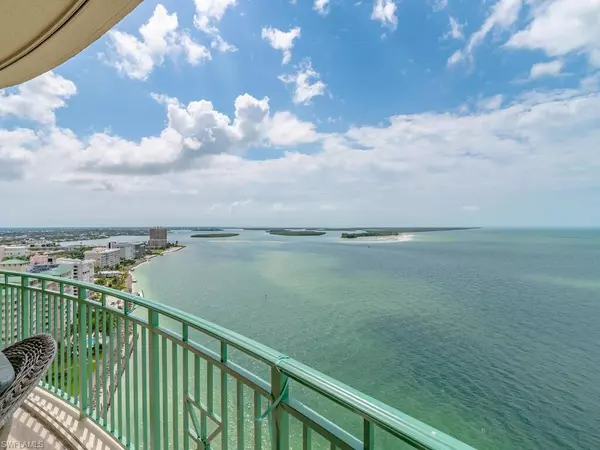 Marco Island, FL 34145,970 Cape Marco DR #2002