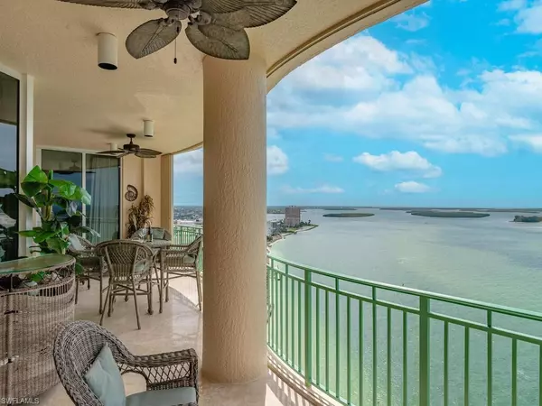 Marco Island, FL 34145,970 Cape Marco DR #2002