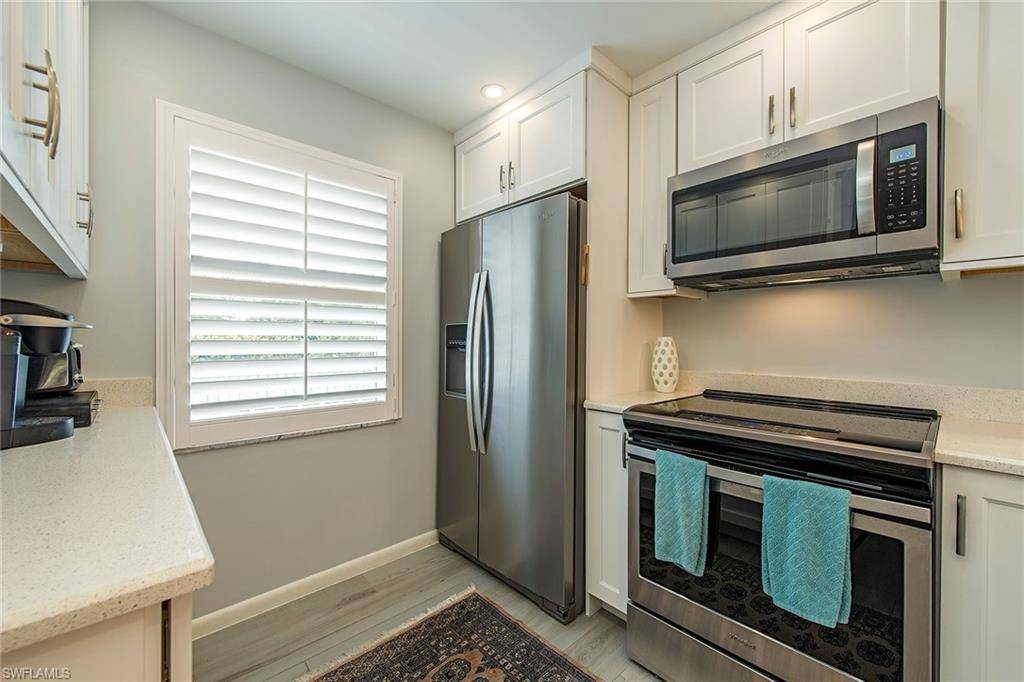 Naples, FL 34103,3055 Riviera DR #206