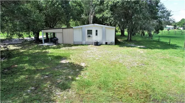 Labelle, FL 33935,1215 E Red RD