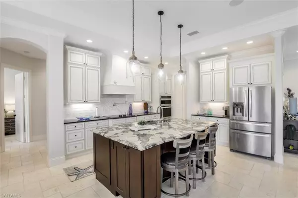 Marco Island, FL 34145,842 Elm CT