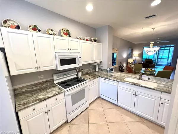 Naples, FL 34120,8267 Parkstone PL #104