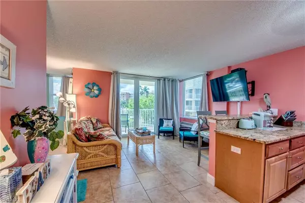 Fort Myers Beach, FL 33931,7360 Estero BLVD #103