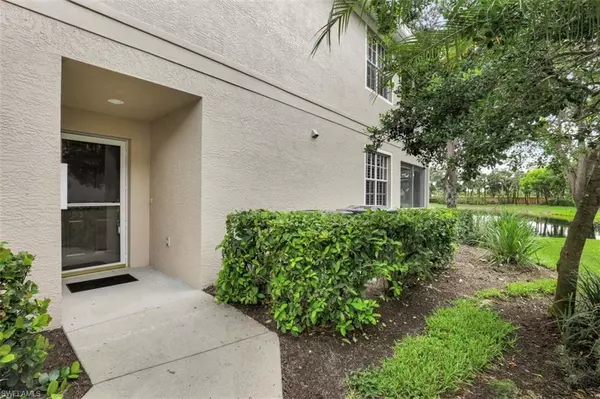 Naples, FL 34109,7123 Blue Juniper CT #102