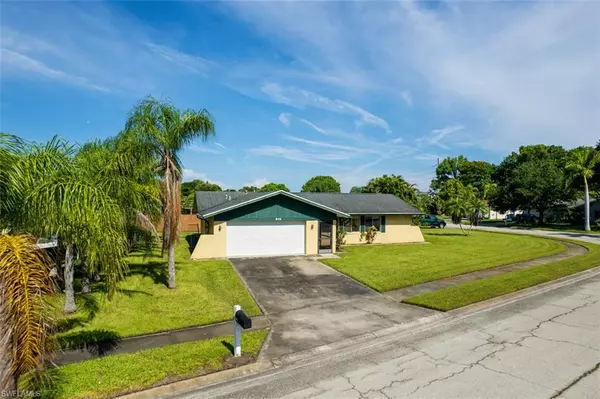 Fort Myers, FL 33919,942 Adelphi CT