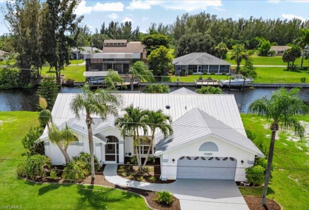120 SW 38th PL, Cape Coral, FL 33991