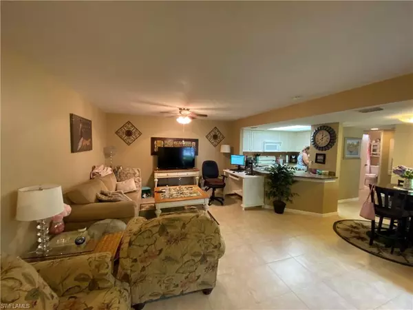 Estero, FL 33928,3180 Seasons WAY #914