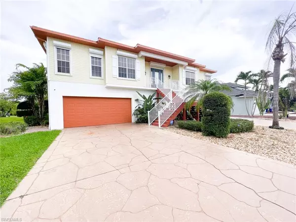 Bonita Springs, FL 34135,27081 Mora RD