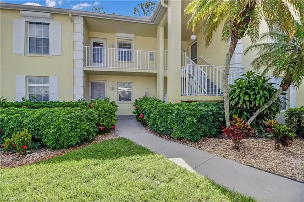 Naples, FL 34112,2572 Kings Lake BLVD #4-203