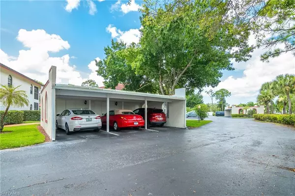 Naples, FL 34113,208 Deerwood CIR #5-5-1