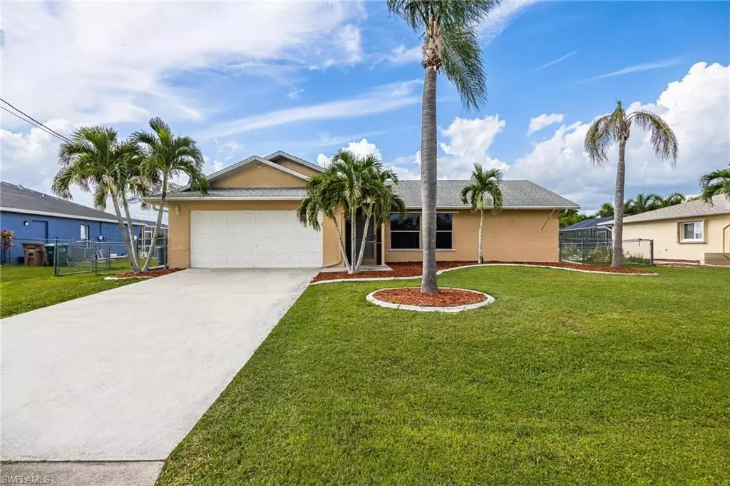 Cape Coral, FL 33990,925 SE 6th TER