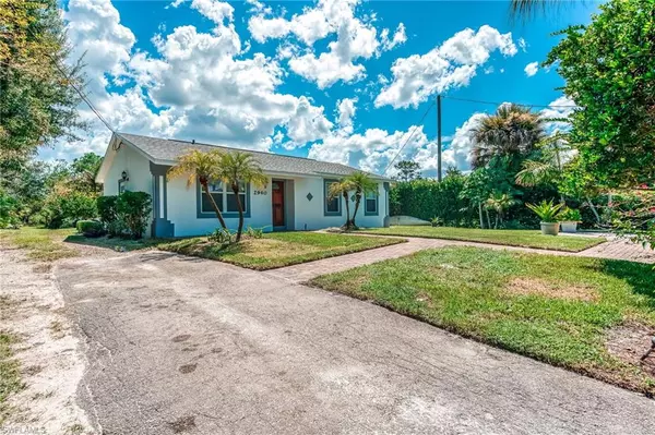 2940 8th AVE NE, Naples, FL 34120