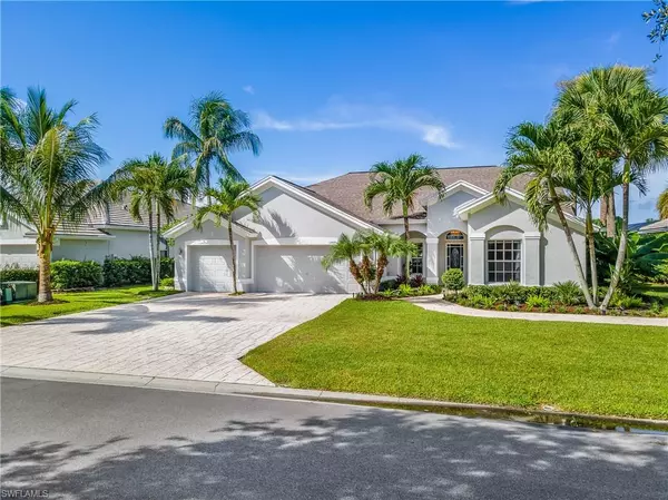 7707 Groves RD, Naples, FL 34109