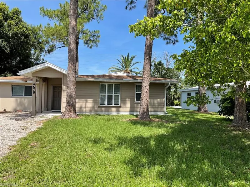 4678 West DR, Fort Myers, FL 33907