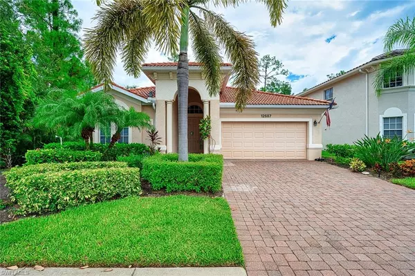 Naples, FL 34105,12687 Biscayne CT