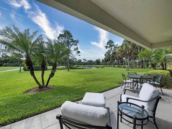 105 Clubhouse LN #186, Naples, FL 34105