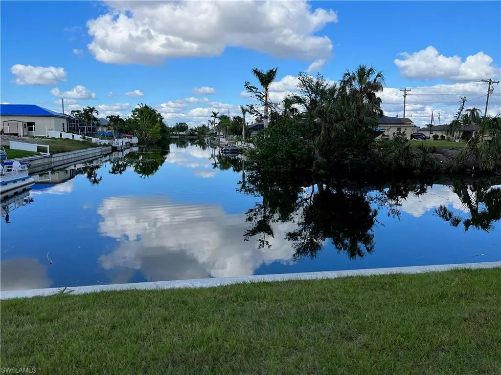 Cape Coral, FL 33990,1623 SE 2nd ST