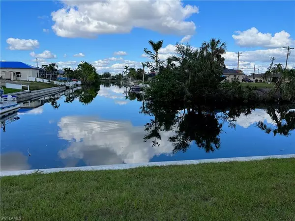 1623 SE 2nd ST, Cape Coral, FL 33990