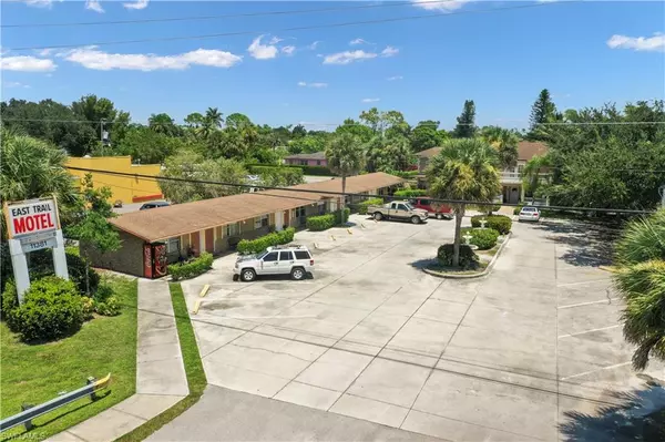 Naples, FL 34113,11381 Tamiami TRL E