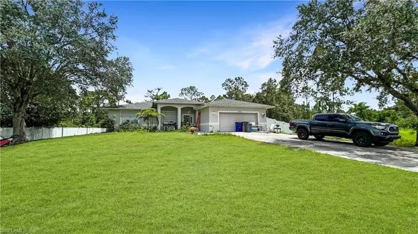 902 Edward AVE, Lehigh Acres, FL 33936