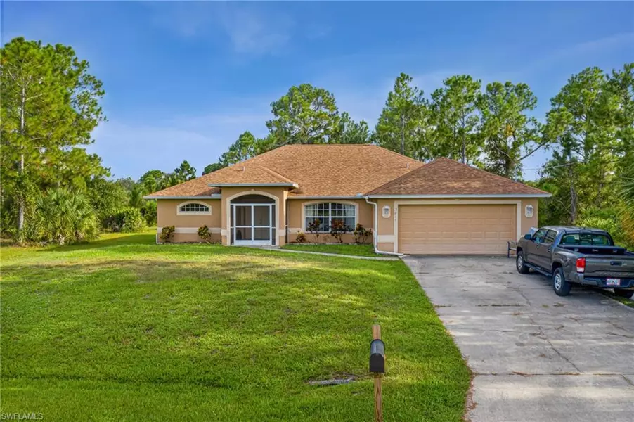 3015 39th ST W, Lehigh Acres, FL 33971