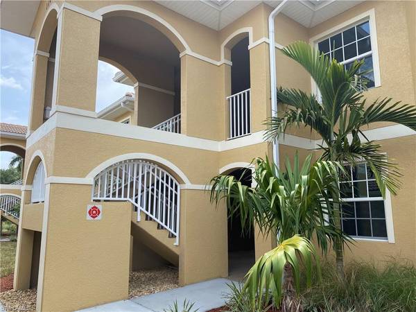 1149 Winding Pines CIR #204, Cape Coral, FL 33909