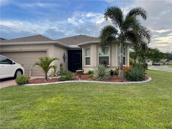 3301 Acapulco CIR, Cape Coral, FL 33909