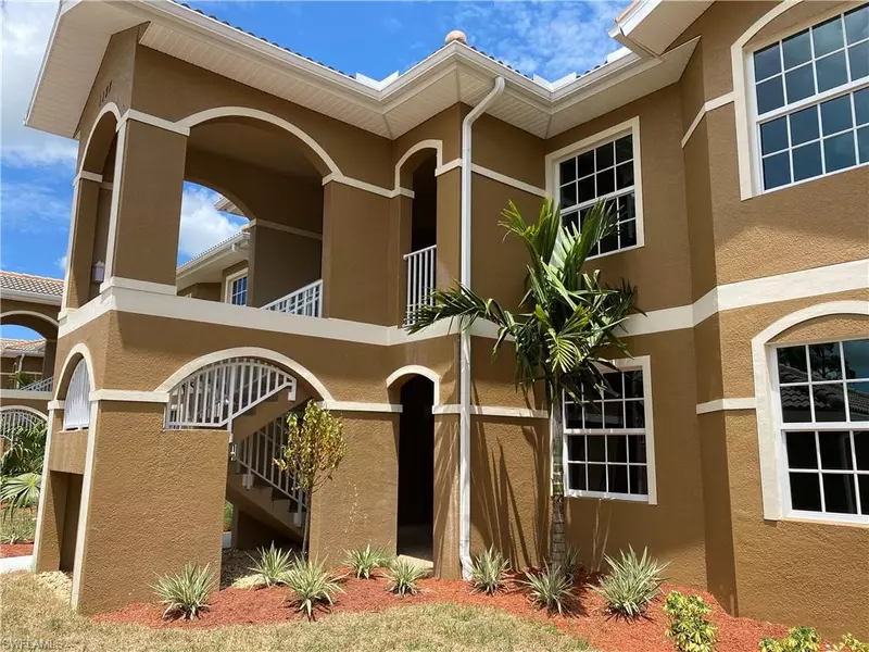 1137 Winding Pines CIR #206, Cape Coral, FL 33909