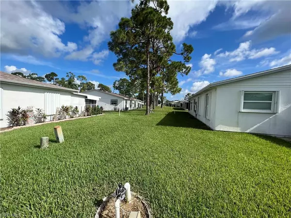 Lehigh Acres, FL 33936,27 Heath Aster LN