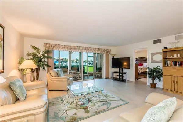 Marco Island, FL 34145,1011 Swallow AVE #108