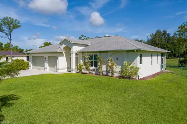 Bonita Springs, FL 34135,10401 Jef Nik LN