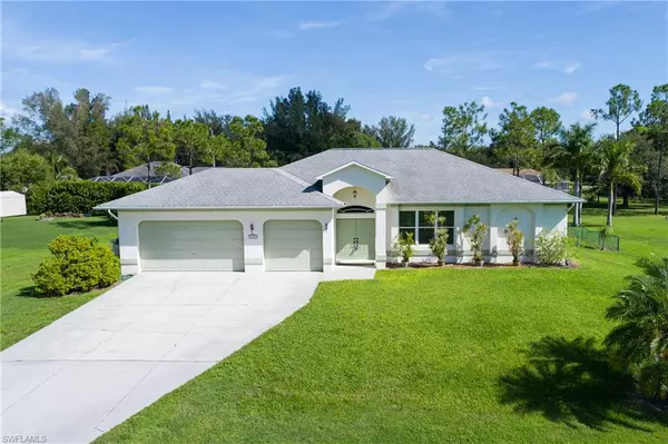 10401 Jef Nik LN, Bonita Springs, FL 34135