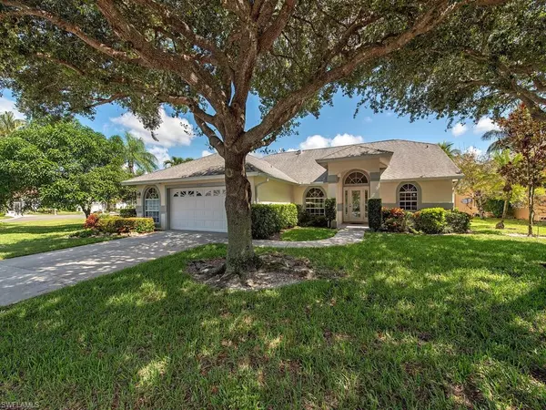 5107 Harrogate CT, Naples, FL 34112