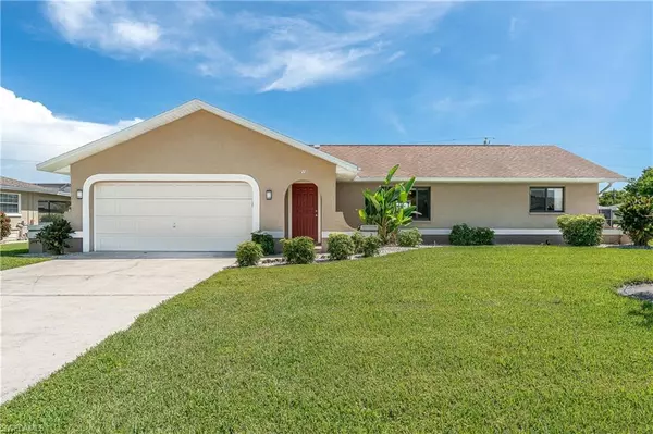 210 SW 38th TER, Cape Coral, FL 33914