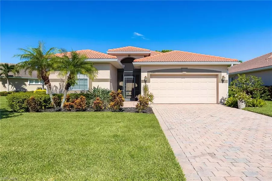 3289 Magnolia Landing LN, North Fort Myers, FL 33917