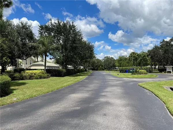 Bonita Springs, FL 34135,25735 Lake Amelia WAY #102