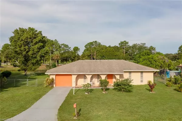 240 Ground Dove CIR, Lehigh Acres, FL 33936