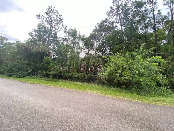 370 1st ST SW, Naples, FL 34117