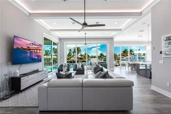 Marco Island, FL 34145,1261 Martinique CT