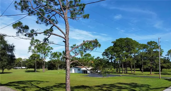 North Fort Myers, FL 33917,17751 Wells RD