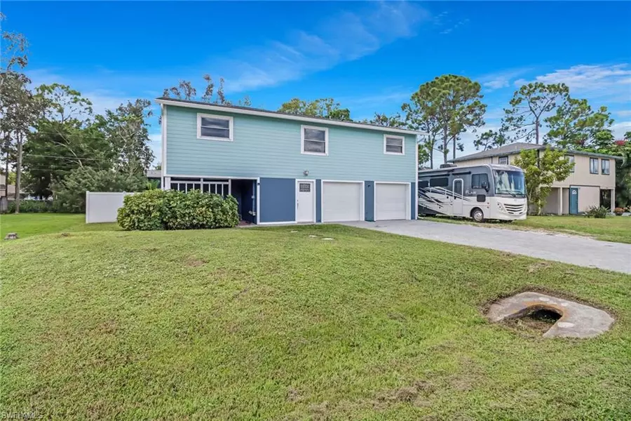 8454 Wren RD, Fort Myers, FL 33967