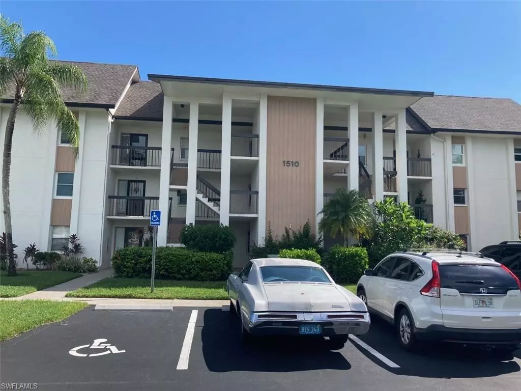 Naples, FL 34110,1510 Imperial Golf Course BLVD #132